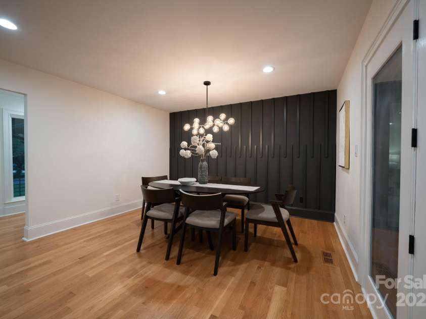4901 Pine Ridge Road, Charlotte, NC 28226.  MLS# CAR4278391, YatesRealty ID 26490. 