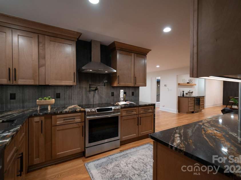 4901 Pine Ridge Road, Charlotte, NC 28226.  MLS# CAR4278391, YatesRealty ID 26490. 