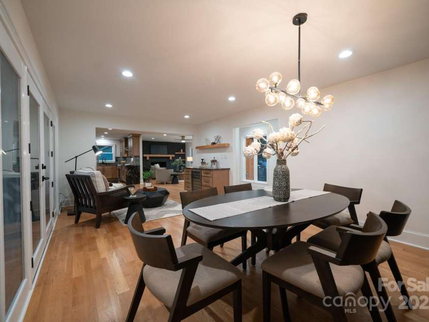 4901 Pine Ridge Road, Charlotte, NC 28226.  MLS# CAR4278391, YatesRealty ID 26490. 