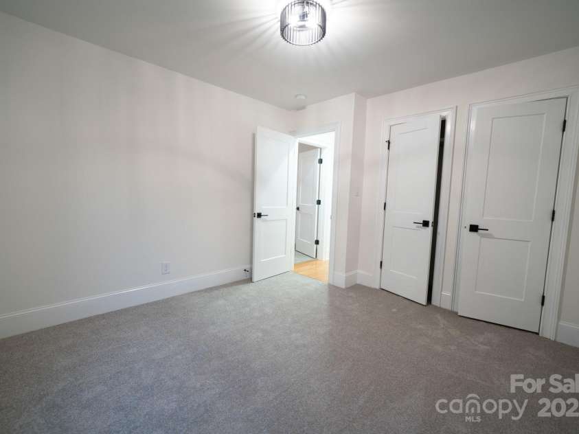 4901 Pine Ridge Road, Charlotte, NC 28226.  MLS# CAR4278391, YatesRealty ID 26490. 