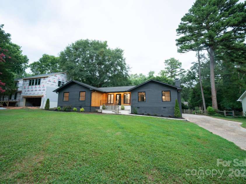 4901 Pine Ridge Road, Charlotte, NC 28226.  MLS# CAR4278391, YatesRealty ID 26490. 