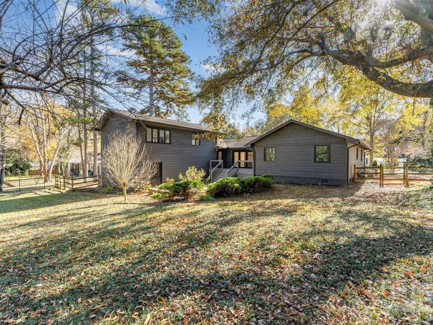 4901 Pine Ridge Road, Charlotte, NC 28226.  MLS# CAR4278391, YatesRealty ID 26490. 