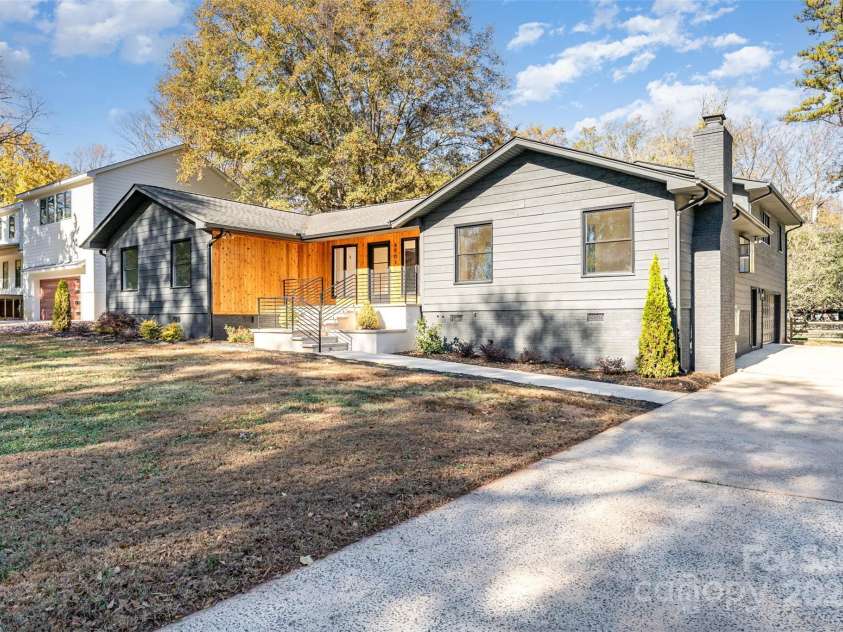 4901 Pine Ridge Road, Charlotte, NC 28226.  MLS# CAR4278391, YatesRealty ID 26490. 