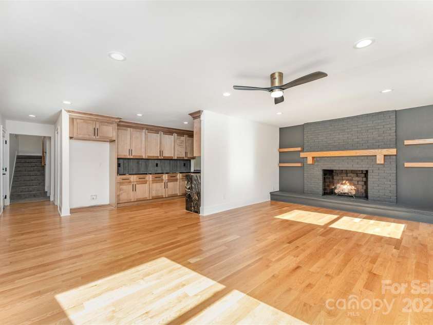 4901 Pine Ridge Road, Charlotte, NC 28226.  MLS# CAR4278391, YatesRealty ID 26490. 