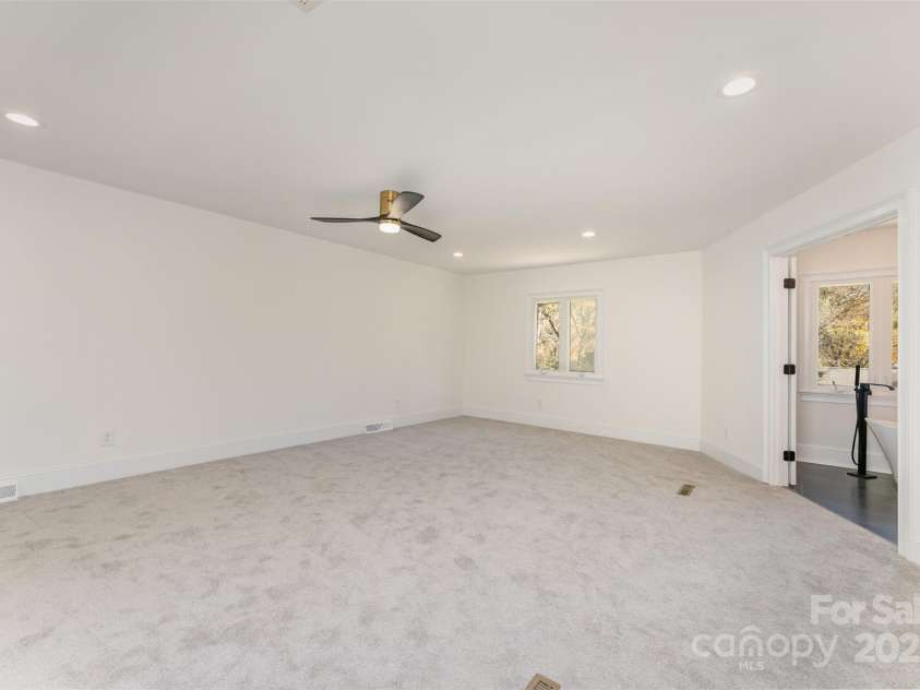 4901 Pine Ridge Road, Charlotte, NC 28226.  MLS# CAR4278391, YatesRealty ID 26490. 