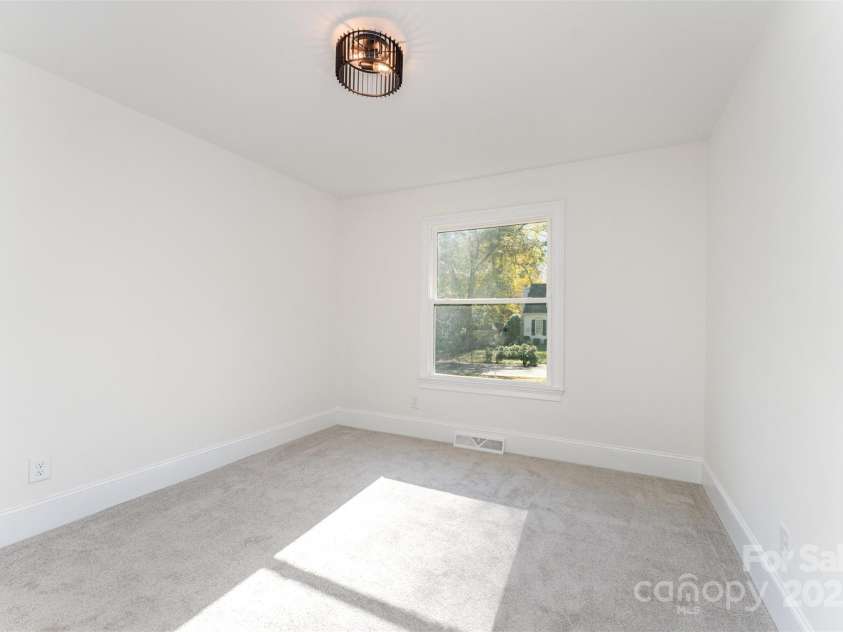 4901 Pine Ridge Road, Charlotte, NC 28226.  MLS# CAR4278391, YatesRealty ID 26490. Bedroom