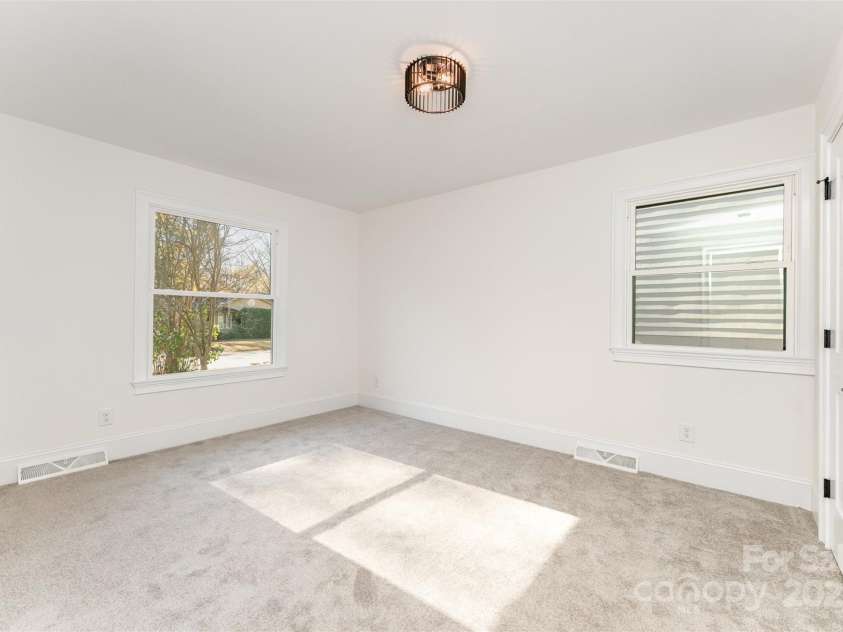 4901 Pine Ridge Road, Charlotte, NC 28226.  MLS# CAR4278391, YatesRealty ID 26490. Bedroom