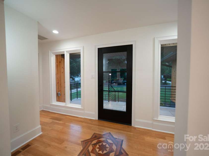 4901 Pine Ridge Road, Charlotte, NC 28226.  MLS# CAR4278391, YatesRealty ID 26490. Front Entry