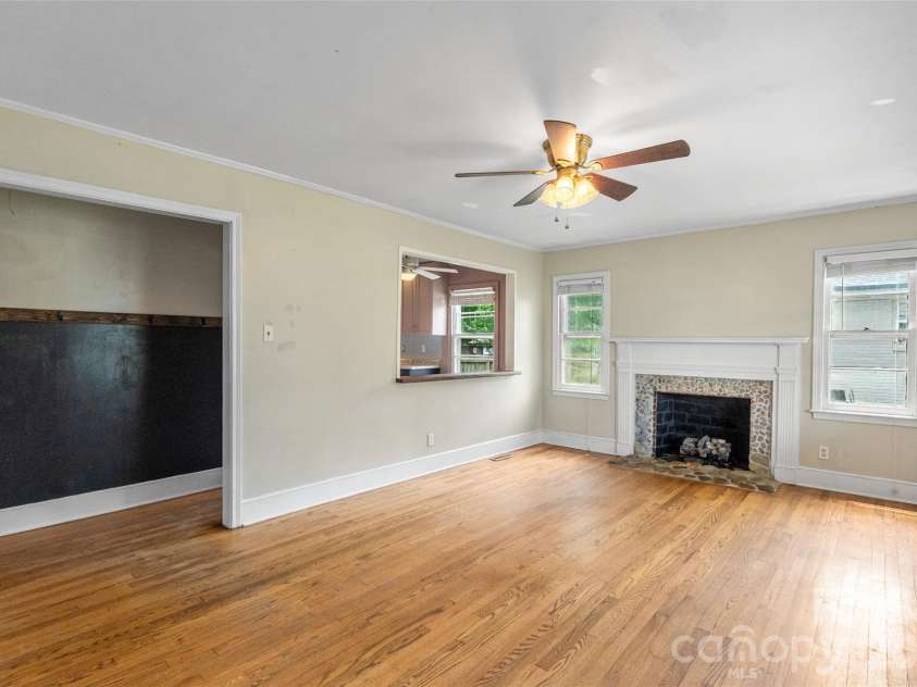 711 Rockwood Drive, Rock Hill, SC 29730.  MLS# CAR4387577, YatesRealty ID 26490. 