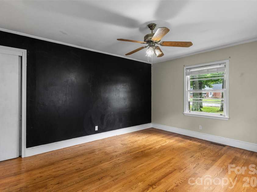 711 Rockwood Drive, Rock Hill, SC 29730.  MLS# CAR4387577, YatesRealty ID 26490. 