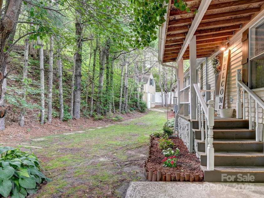 472 Hidden Valley Road, Clyde, NC 28721.  MLS# CAR4279135, YatesRealty ID 26491. 