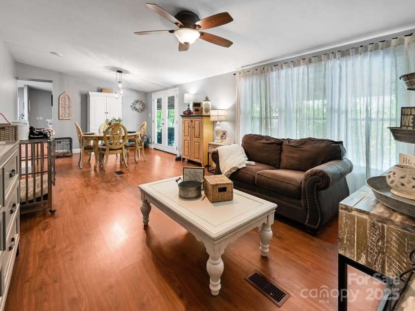 472 Hidden Valley Road, Clyde, NC 28721.  MLS# CAR4279135, YatesRealty ID 26491. 