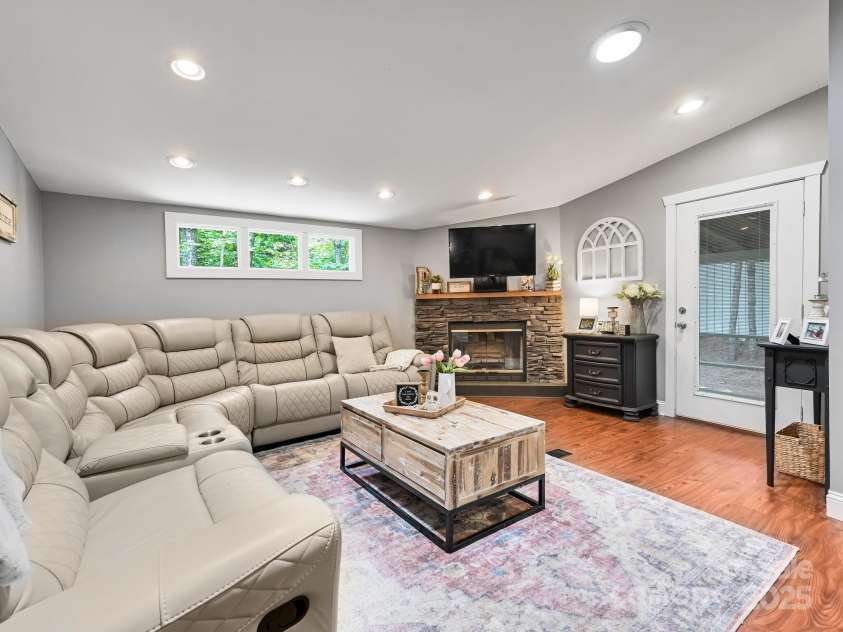 472 Hidden Valley Road, Clyde, NC 28721.  MLS# CAR4279135, YatesRealty ID 26491. 