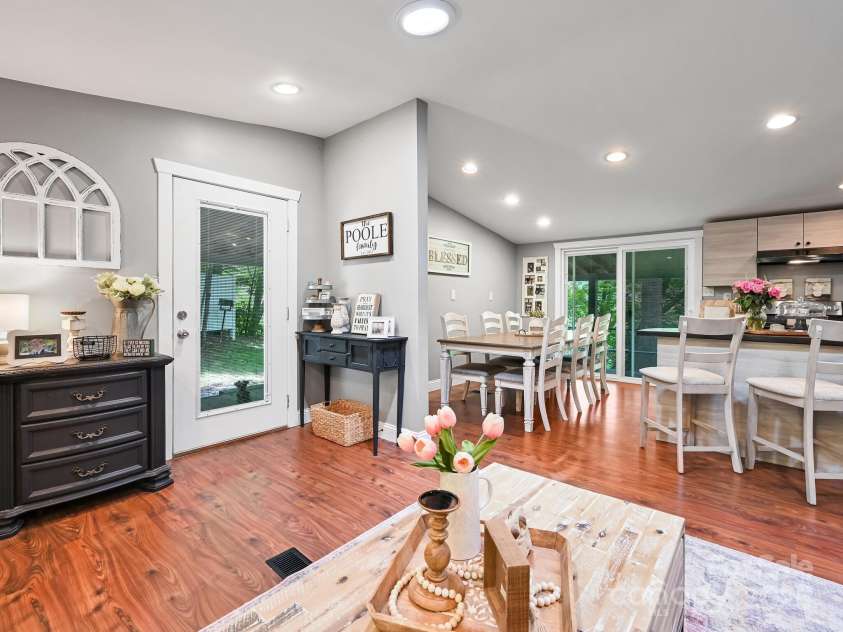 472 Hidden Valley Road, Clyde, NC 28721.  MLS# CAR4279135, YatesRealty ID 26491. 