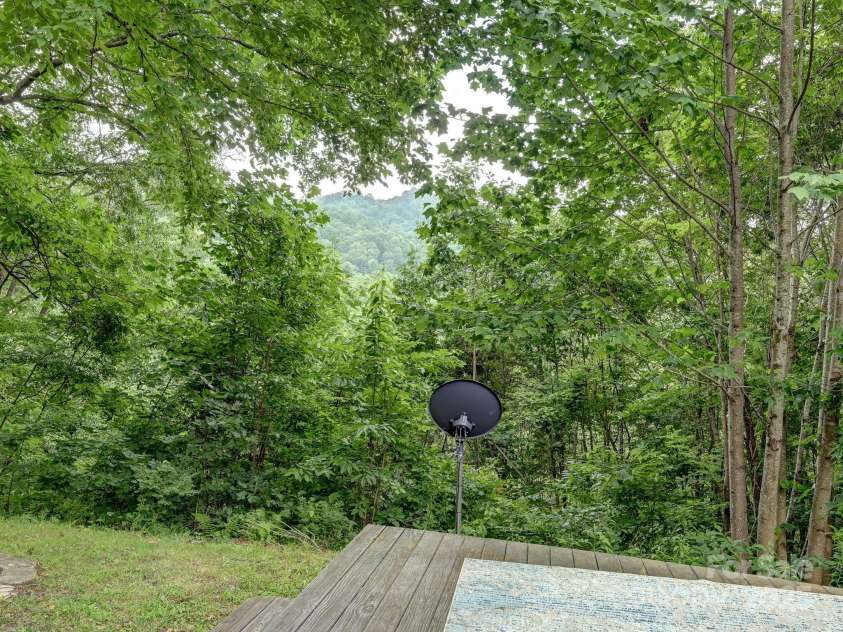472 Hidden Valley Road, Clyde, NC 28721.  MLS# CAR4279135, YatesRealty ID 26491. 