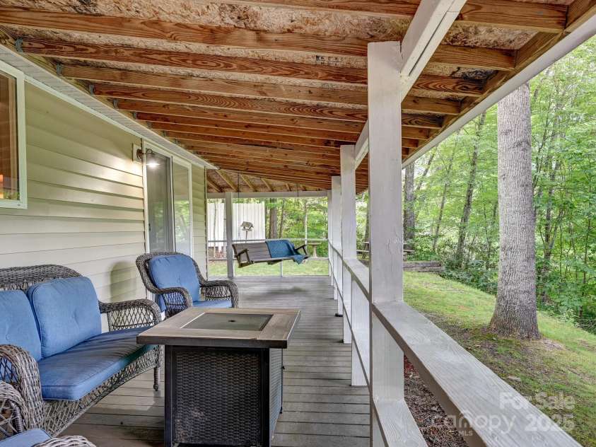 472 Hidden Valley Road, Clyde, NC 28721.  MLS# CAR4279135, YatesRealty ID 26491. 