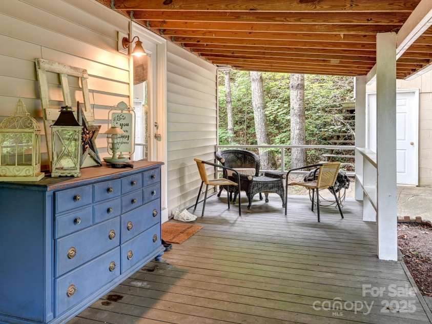 472 Hidden Valley Road, Clyde, NC 28721.  MLS# CAR4279135, YatesRealty ID 26491. 