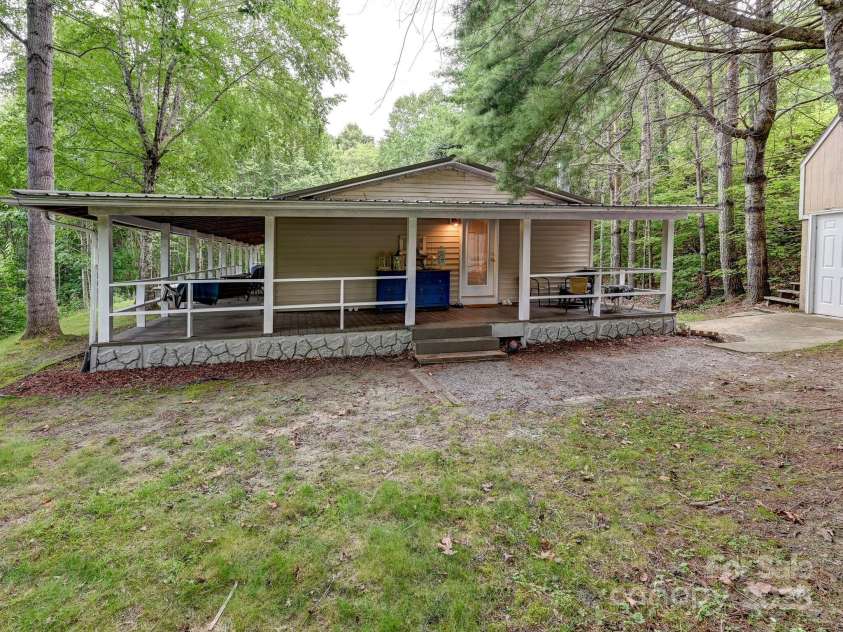 472 Hidden Valley Road, Clyde, NC 28721.  MLS# CAR4279135, YatesRealty ID 26491. 