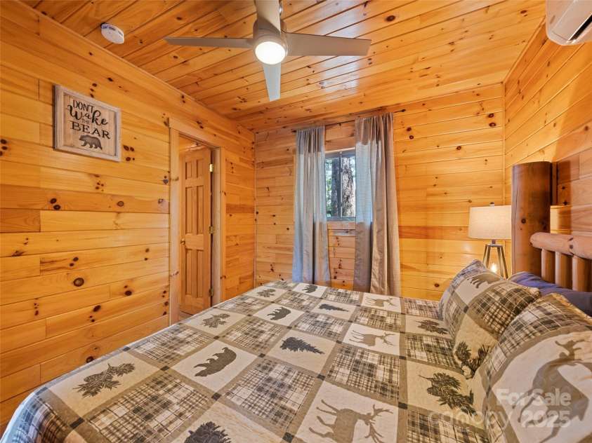 299 Blue Ridge Parkway, Bryson City, NC 28713.  MLS# CAR4281714, YatesRealty ID 26493. 