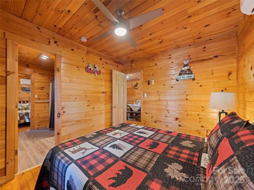 299 Blue Ridge Parkway, Bryson City, NC 28713.  MLS# CAR4281714, YatesRealty ID 26493. 