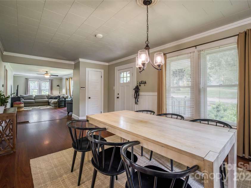 107 Burke Drive, Morganton, NC 28655.  MLS# CAR4281868, YatesRealty ID 26494. 