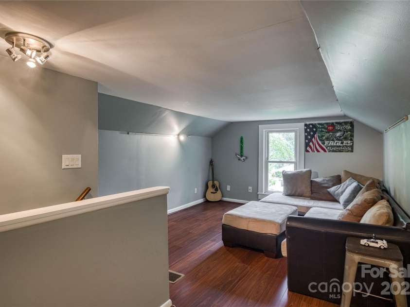 107 Burke Drive, Morganton, NC 28655.  MLS# CAR4281868, YatesRealty ID 26494. 