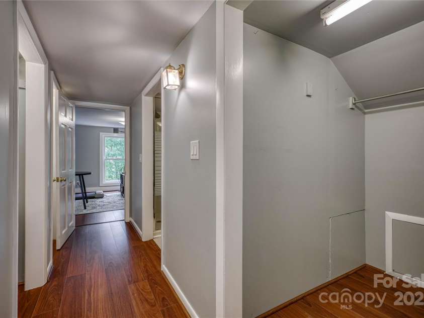107 Burke Drive, Morganton, NC 28655.  MLS# CAR4281868, YatesRealty ID 26494. 