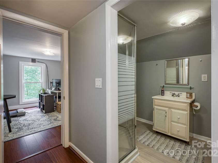 107 Burke Drive, Morganton, NC 28655.  MLS# CAR4281868, YatesRealty ID 26494. 