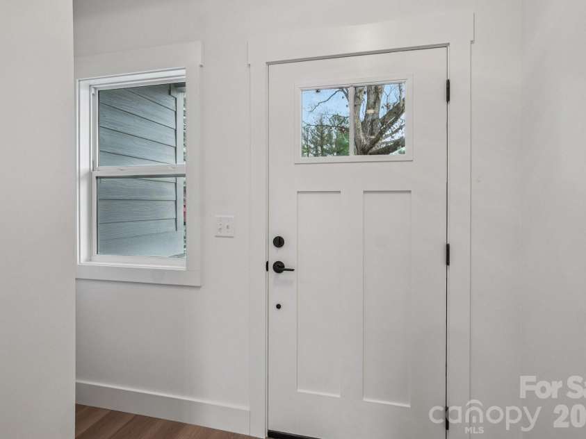 17 Bolton Street, Asheville, NC 28806.  MLS# CAR4344283, YatesRealty ID 26494. Photo similar- selections may be different