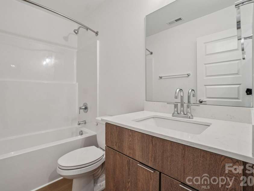 17 Bolton Street, Asheville, NC 28806.  MLS# CAR4344283, YatesRealty ID 26494. Photo similar- selections may be different