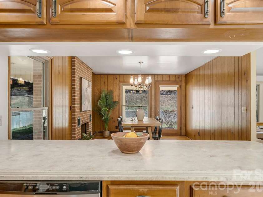 63 Pinecroft Road, Asheville, NC 28804.  MLS# CAR4352217, YatesRealty ID 26495. 