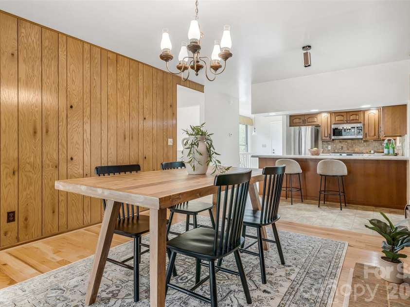 63 Pinecroft Road, Asheville, NC 28804.  MLS# CAR4352217, YatesRealty ID 26495. 
