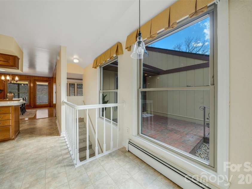 63 Pinecroft Road, Asheville, NC 28804.  MLS# CAR4352217, YatesRealty ID 26495. Breakfast nook with large window