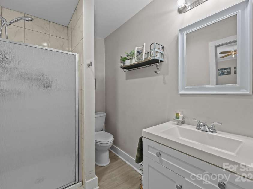 1052 22nd Street, Kannapolis, NC 28083.  MLS# CAR4282342, YatesRealty ID 26496. 