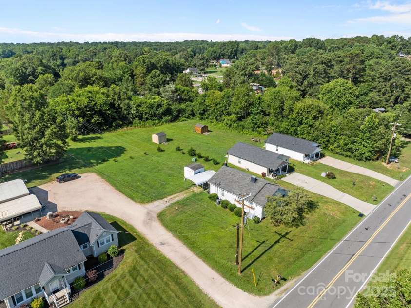 1052 22nd Street, Kannapolis, NC 28083.  MLS# CAR4282342, YatesRealty ID 26496. 