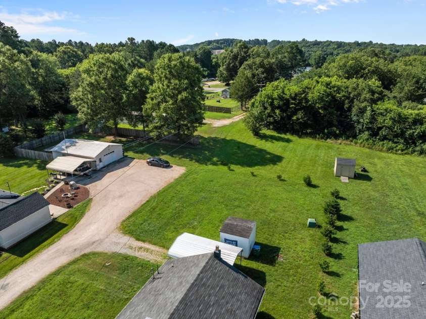 1052 22nd Street, Kannapolis, NC 28083.  MLS# CAR4282342, YatesRealty ID 26496. 