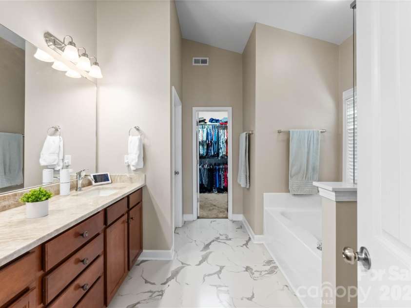 596 Rosemary Lane, Tega Cay, SC 29708.  MLS# CAR4359622, YatesRealty ID 26497. 