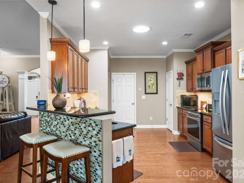 596 Rosemary Lane, Tega Cay, SC 29708.  MLS# CAR4359622, YatesRealty ID 26497. Kitchen