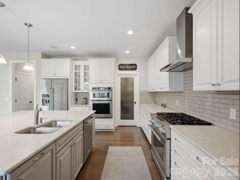 1015 Golden Bell Drive, Waxhaw, NC 28173.  MLS# CAR4361924, YatesRealty ID 26498. 