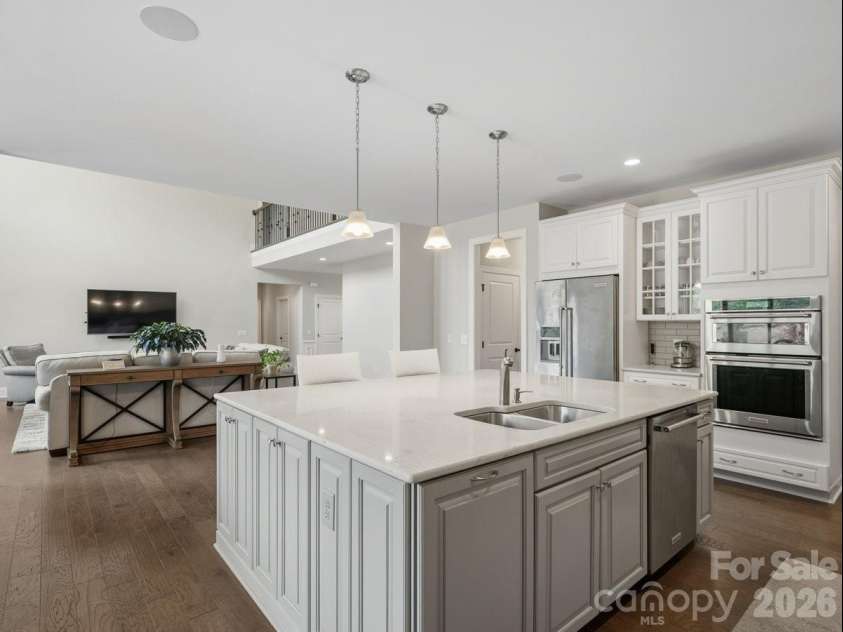 1015 Golden Bell Drive, Waxhaw, NC 28173.  MLS# CAR4361924, YatesRealty ID 26498. 