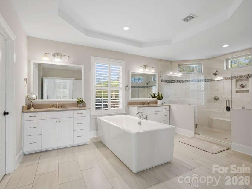 1015 Golden Bell Drive, Waxhaw, NC 28173.  MLS# CAR4361924, YatesRealty ID 26498. 