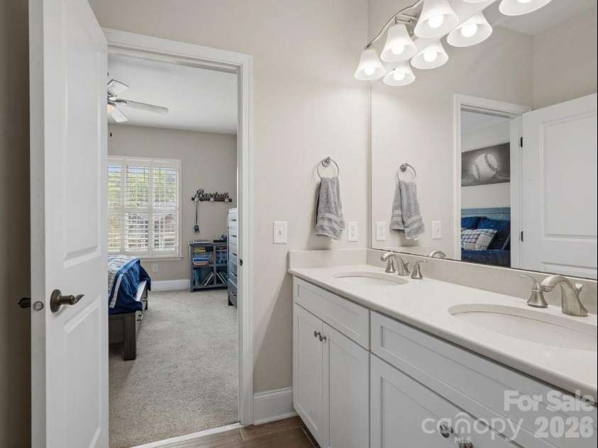 1015 Golden Bell Drive, Waxhaw, NC 28173.  MLS# CAR4361924, YatesRealty ID 26498. 