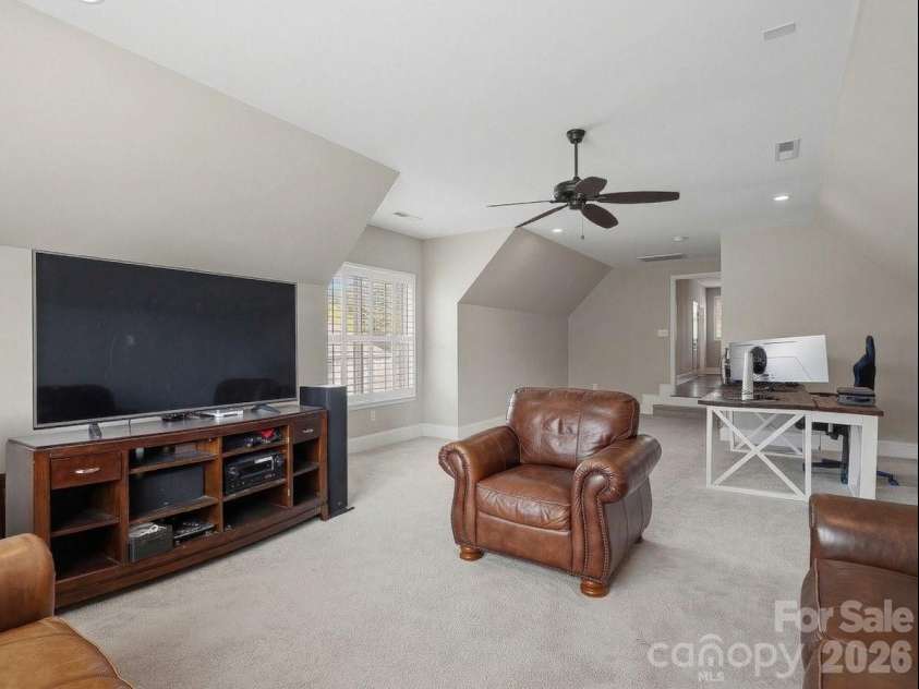 1015 Golden Bell Drive, Waxhaw, NC 28173.  MLS# CAR4361924, YatesRealty ID 26498. 