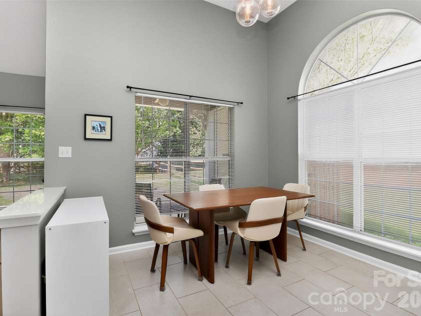 10631 Jardin Way, Charlotte, NC 28215.  MLS# CAR4366111, YatesRealty ID 26499. 