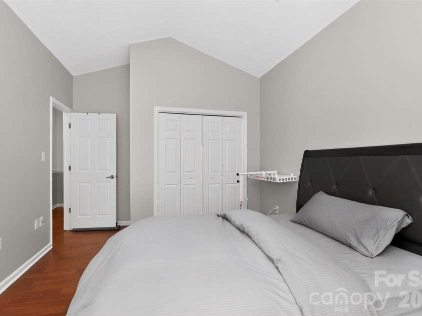 10631 Jardin Way, Charlotte, NC 28215.  MLS# CAR4366111, YatesRealty ID 26499. 