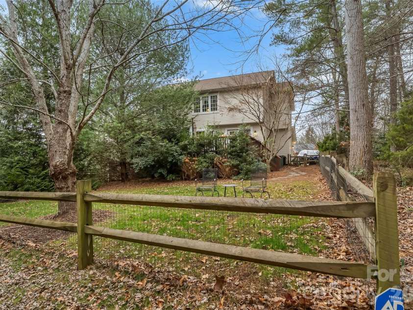 1726 Waterford Way, Morganton, NC 28655.  MLS# CAR4335451, YatesRealty ID 2650. 