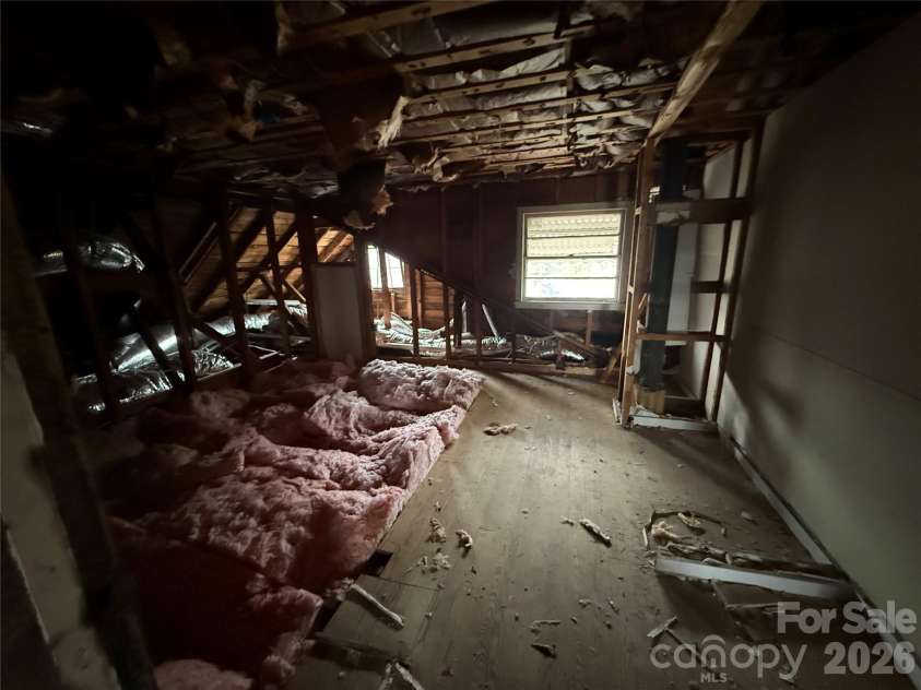 8106 Mount Holly Road, Charlotte, NC 28214.  MLS# CAR4326332, YatesRealty ID 2650. 