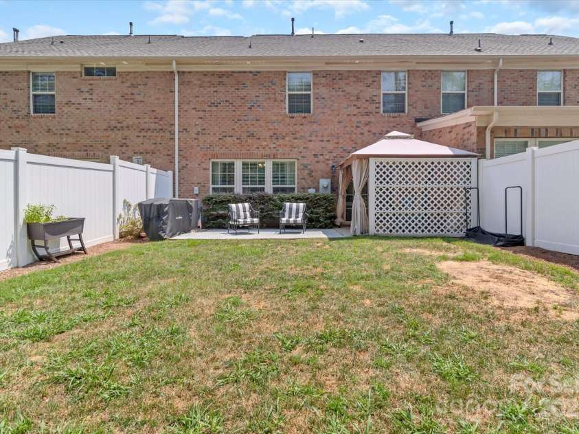 3159 Hartson Pointe Drive, Fort Mill, SC 29707.  MLS# CAR4275300, YatesRealty ID 26500. 