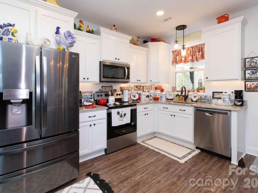 153 Fairlane Loop, Whittier, NC 28789.  MLS# CAR4368532, YatesRealty ID 26501. 