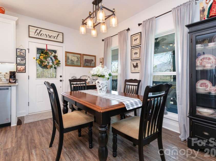 153 Fairlane Loop, Whittier, NC 28789.  MLS# CAR4368532, YatesRealty ID 26501. 